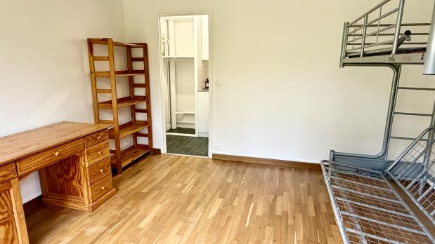 Boulogne-Billancourt - Studio au calme sur jardin - 19 m²