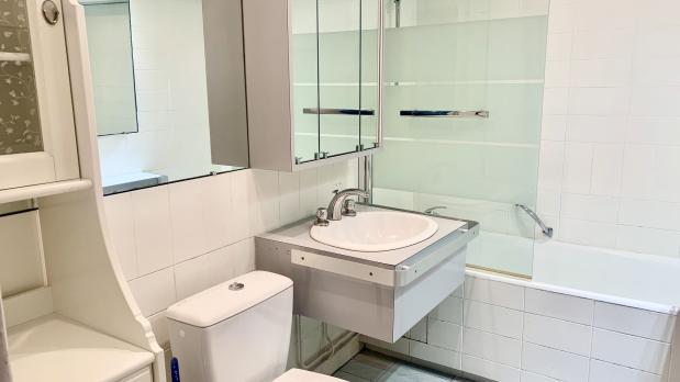 A LOUER - Paris - Porte de Saint-Cloud - 2 pièces meublé - 45 m²