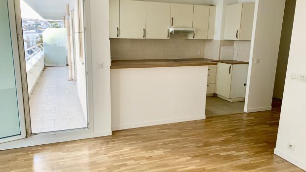 A LOUER - Île Saint-Germain - 3 pièces, balcon plein sud - 66 m²