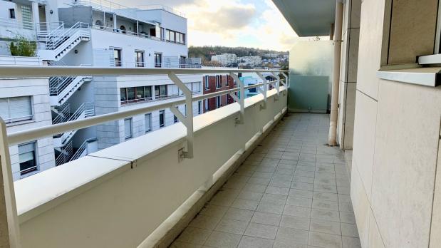 A LOUER - Île Saint-Germain - 3 pièces, balcon plein sud - 66 m²