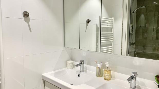 A LOUER - Mairie d'Issy - 3 pièces meublé en triplex - 59 m²