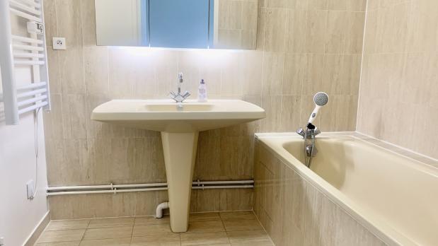 A LOUER - Île Saint-Germain - Grand studio sur Seine - 35 m²