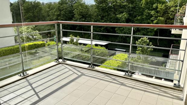 A LOUER - Bords de Seine - 2 pièces de standing - 50 m²