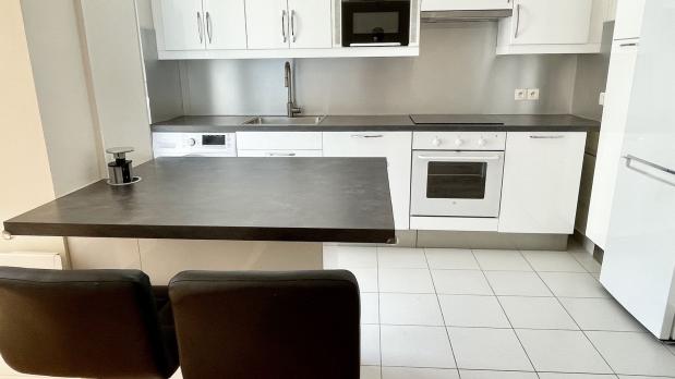 A LOUER - Bords de Seine - 2 pièces de standing - 50 m²