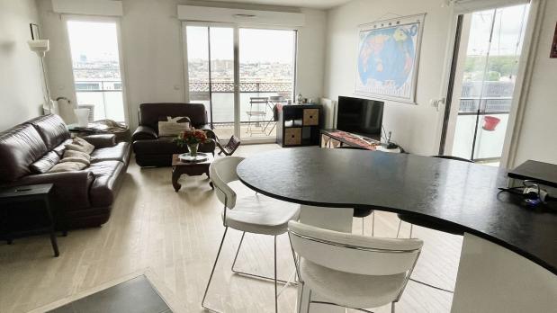 A LOUER - Bords-de-Seine - 4 pièces meublé étage élevé - 84 m²