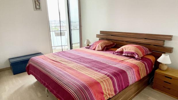 A LOUER - Bords-de-Seine - 4 pièces meublé étage élevé - 84 m²