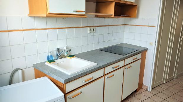 A LOUER - Paris 16ème - Grand studio, vue Tour Eiffel - 37 m²