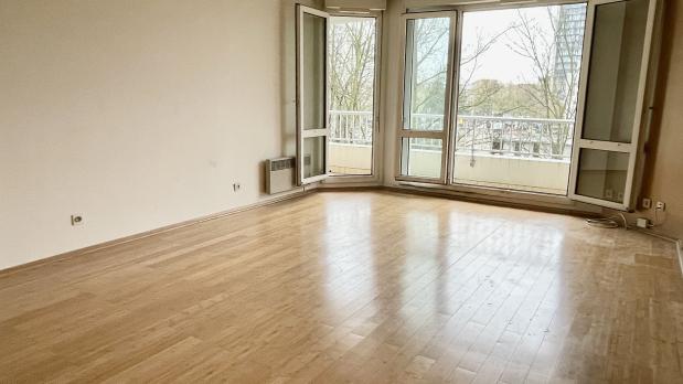 Île Saint-Germain - 3 pièces, étage élevé sur Seine - 71 m²