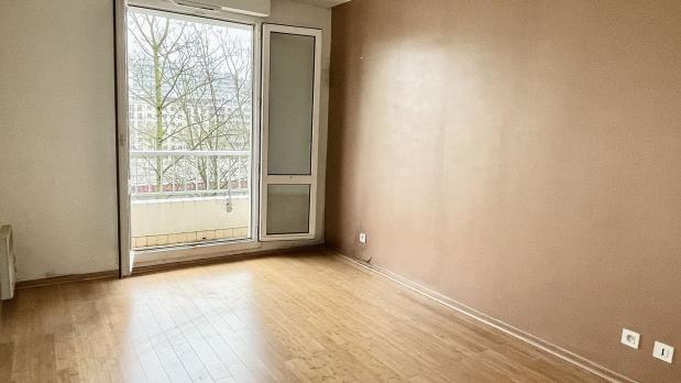 Île Saint-Germain - 3 pièces, étage élevé sur Seine - 71 m²