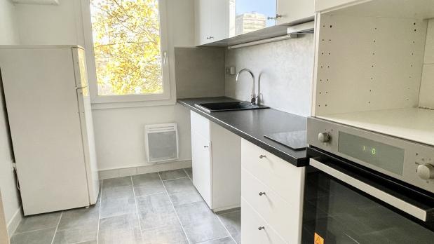 A LOUER - Île Saint-Germain - 2 pièces rénové sur Seine - 49 m²