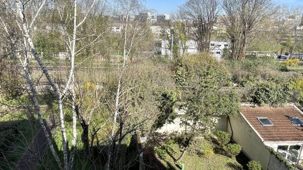 A LOUER - Issy - La Ferme - 3 pièces traversant - 76 m²