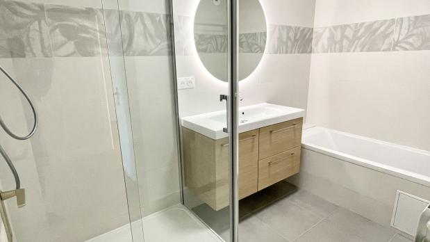 A LOUER - Issy - La Ferme - 3 pièces traversant - 76 m²