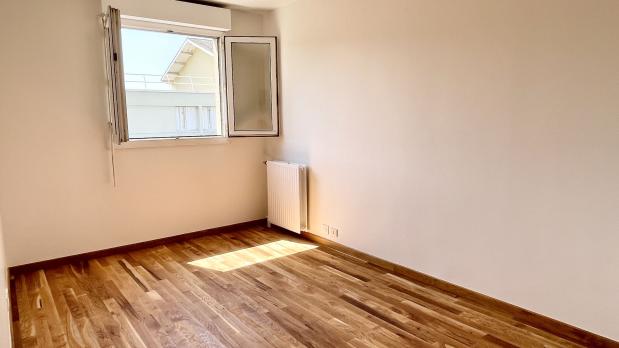 A LOUER - Île Saint-Germain - 4 pièces, terrasse plein ciel - 87 m²