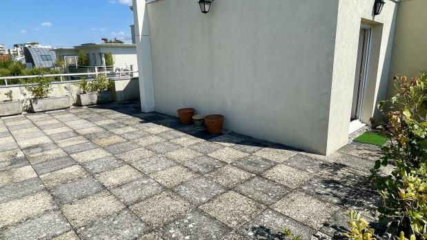 A LOUER - Île Saint-Germain - 4 pièces, terrasse plein ciel - 87 m²