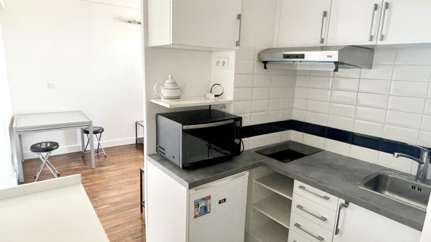 A LOUER - Issy-les-Moulineaux - 2 pièces meublé, étage élevé - 30 m²