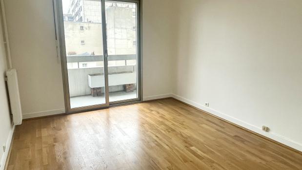 A LOUER - Paris 15e - Convention - 2 pièces avec balcon - 57 m²