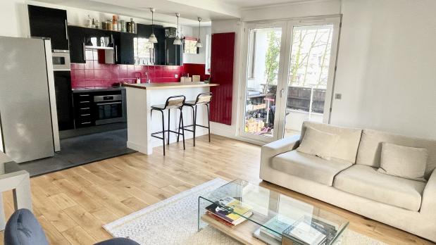 A LOUER - Île Saint-Germain - 3 pièces terrasse sur Seine - 77 m²