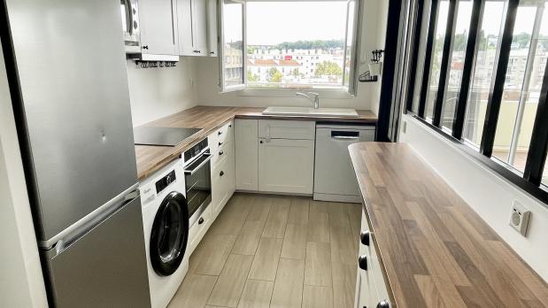 A LOUER - 3 Moulins - 3 pièces traversant avec balcons - 76 m²