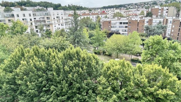 A LOUER - 3 Moulins - 3 pièces traversant avec balcons - 76 m²