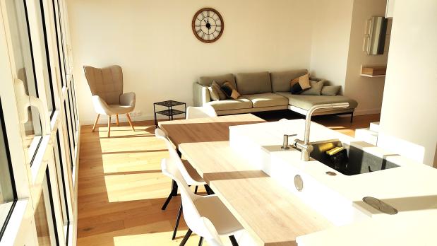 A LOUER - Boulogne - 3 pièces en étage élevé sur Seine - 62 m²