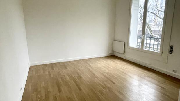 Île Saint-Germain - Studio plein sud sur Seine - 16 m²