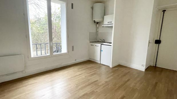 Île Saint-Germain - Studio plein sud sur Seine - 16 m²