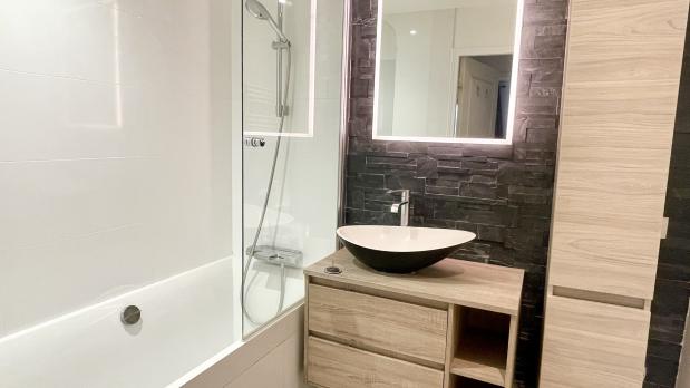 Issy-les-Moulineaux - Haussmann - 3 pièces avec balcon - 67 m²