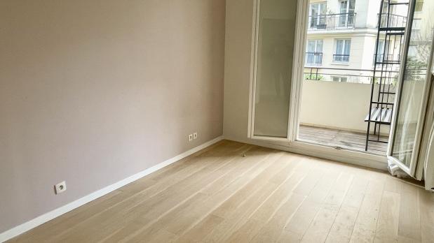 Issy-les-Moulineaux - Haussmann - 3 pièces avec balcon - 67 m²
