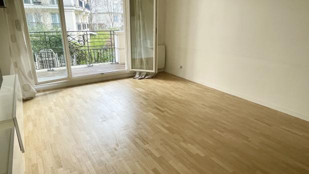 Issy-les-Moulineaux - Haussmann - 3 pièces avec balcon - 67 m²