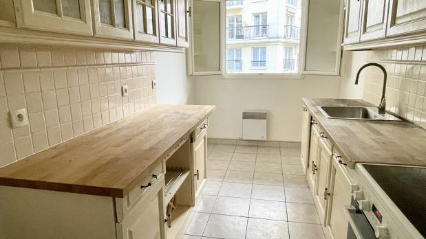 Issy-les-Moulineaux - Haussmann - 3 pièces avec balcon - 67 m²