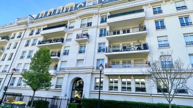 Issy-les-Moulineaux - Haussmann - 4 pièces en étage élevé - 90 m²