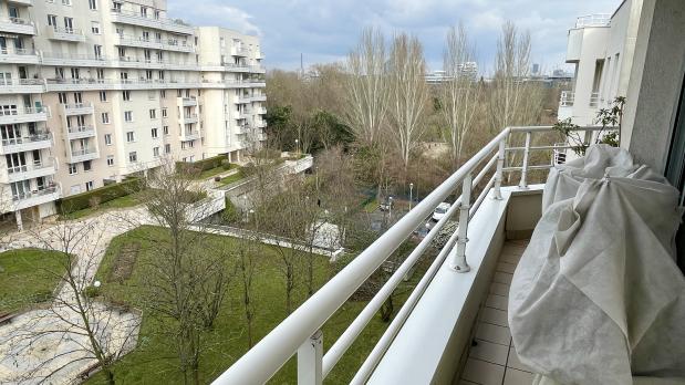 A LOUER - Île Saint-Germain - 2 pièces balcon sur jardins - 54 m²