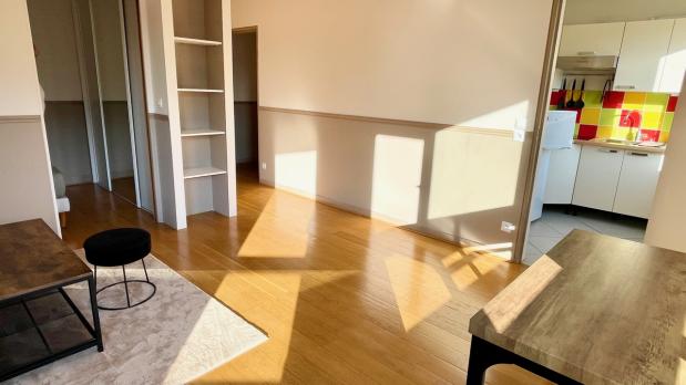 A LOUER - Île Saint-Germain - Studio plein sud proche Parc - 40 m²