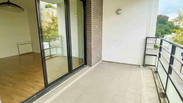 A LOUER - Issy-Bords-de-Seine - 3 pièces de standing - 79 m²