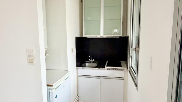 A LOUER - Île Saint-Germain - Studio avec balcon - 24 m²