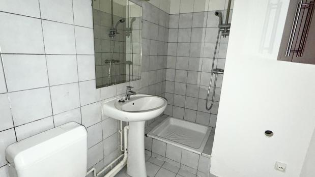 A LOUER - Île Saint-Germain - Studio avec balcon - 24 m²