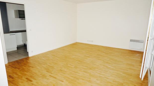 A LOUER - 4 pièces de standing avec terrasse sur Seine - 83 m² 