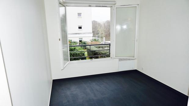 A LOUER - 4 pièces de standing avec terrasse sur Seine - 83 m² 
