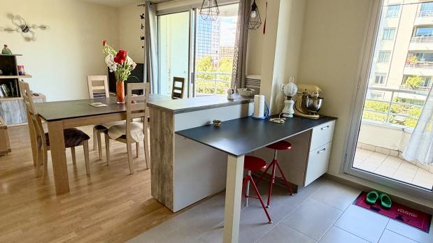 Île Saint-Germain - 3 pièces rénové en étage proche Parc - 69 m²