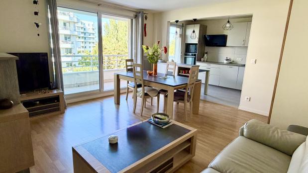 Île Saint-Germain - 3 pièces rénové en étage proche Parc - 69 m²